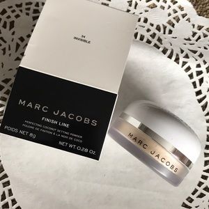 Marc Jacobs finish line setting powder